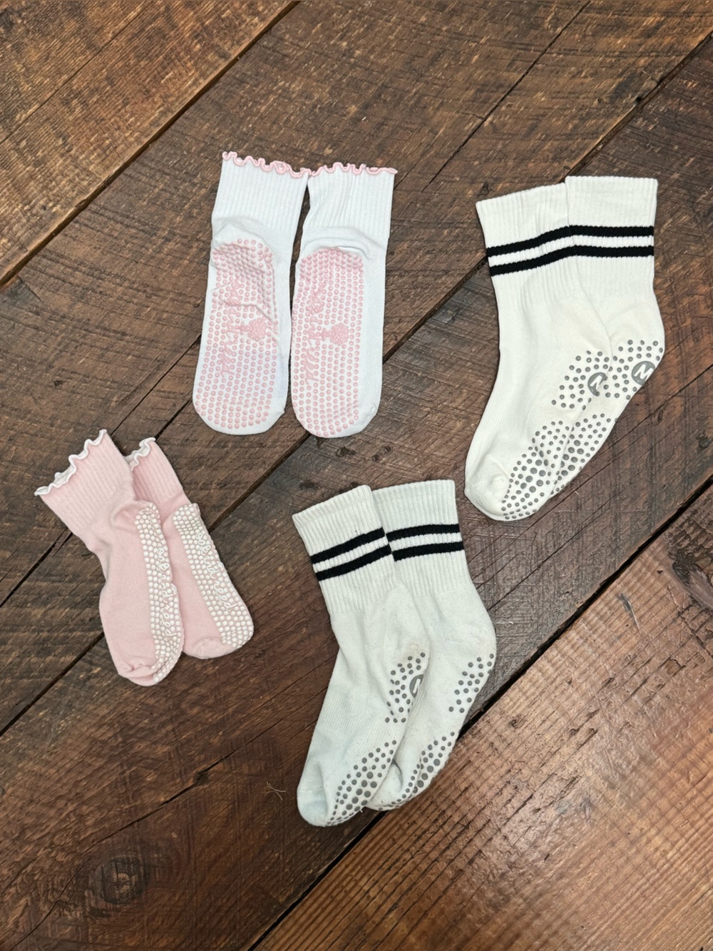 (4) Pair Pilates Grip Socks